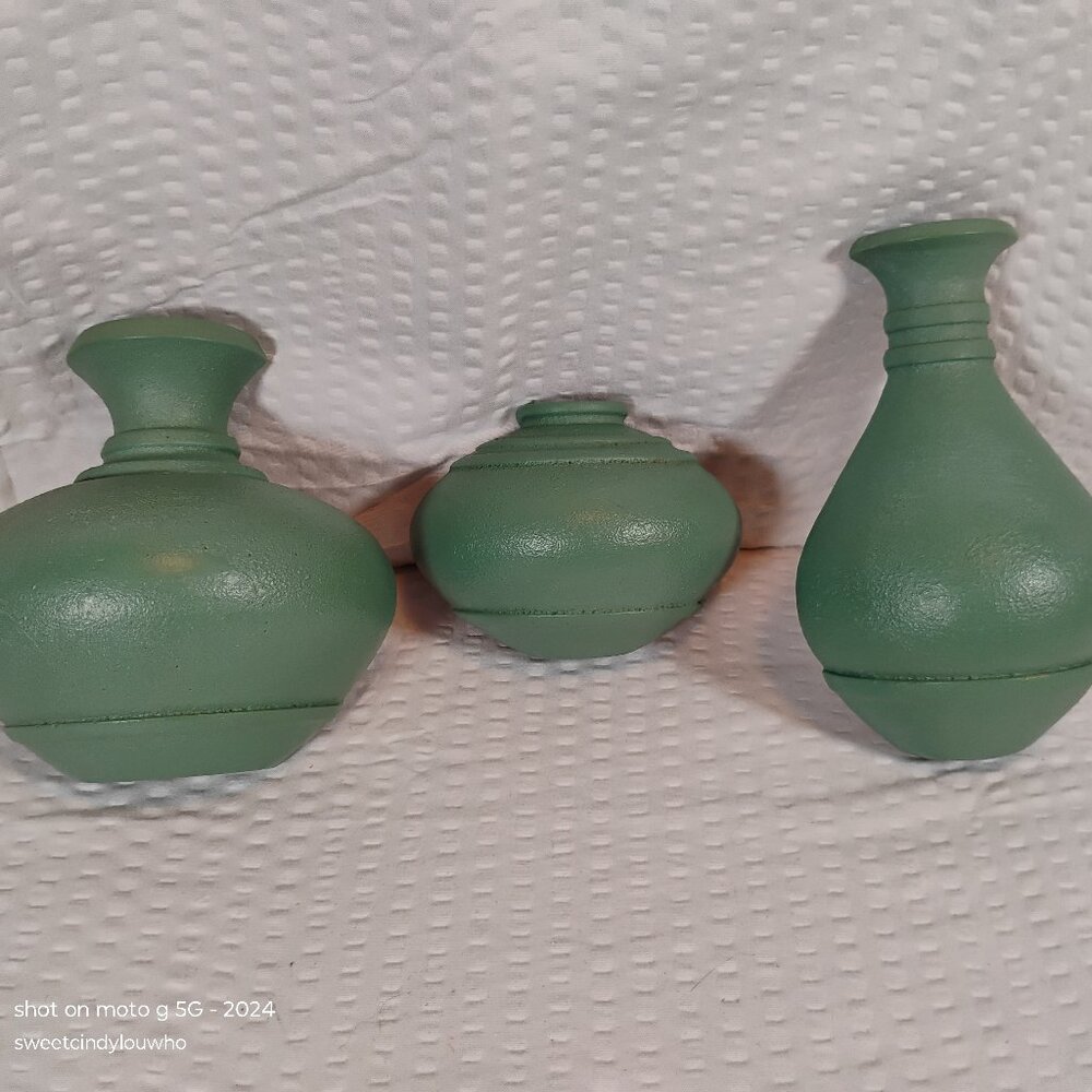 set of 3 faux terra cotta pots wall art plastic turquoise 1990s poss Burwood Pro